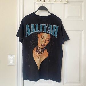 90s VINTAGE STYLE AALIYAH BLACK T-SHIRT